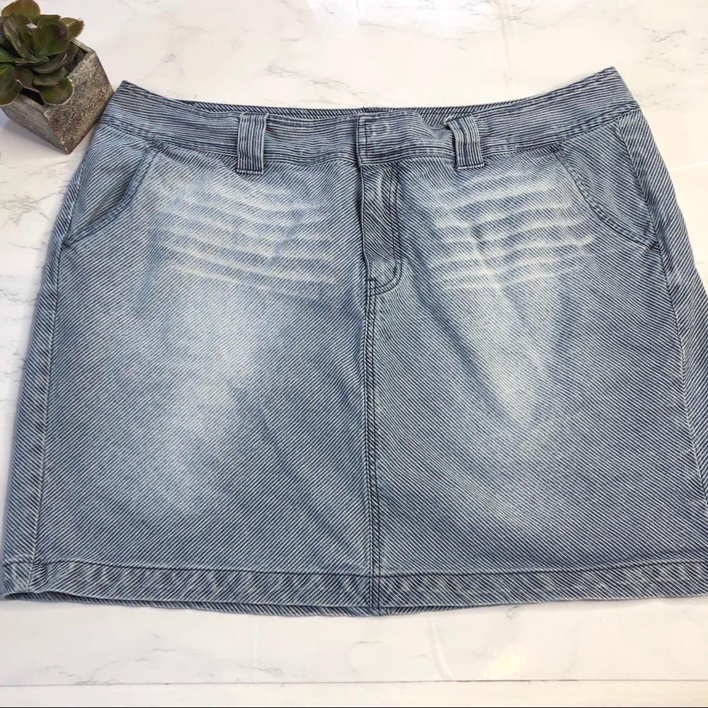 Venezia engineer striped short skirt, with pockets